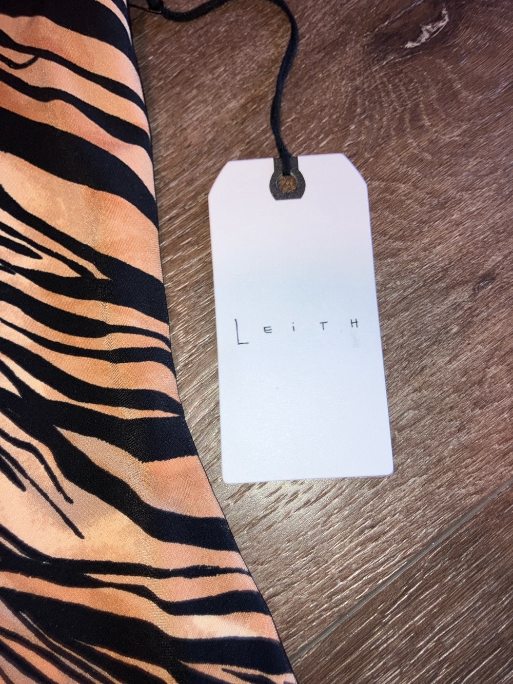 NWT Leith Tiger Stripe Square Neck Tank Top in Tan and Black M - Picture 3 of 5